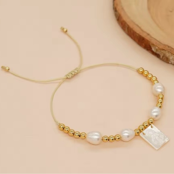 Our Lady of Grace~ Virgin de Guadelupe Mary Mother of Pearl Carved Bead Bracelet - Picture 10 of 16